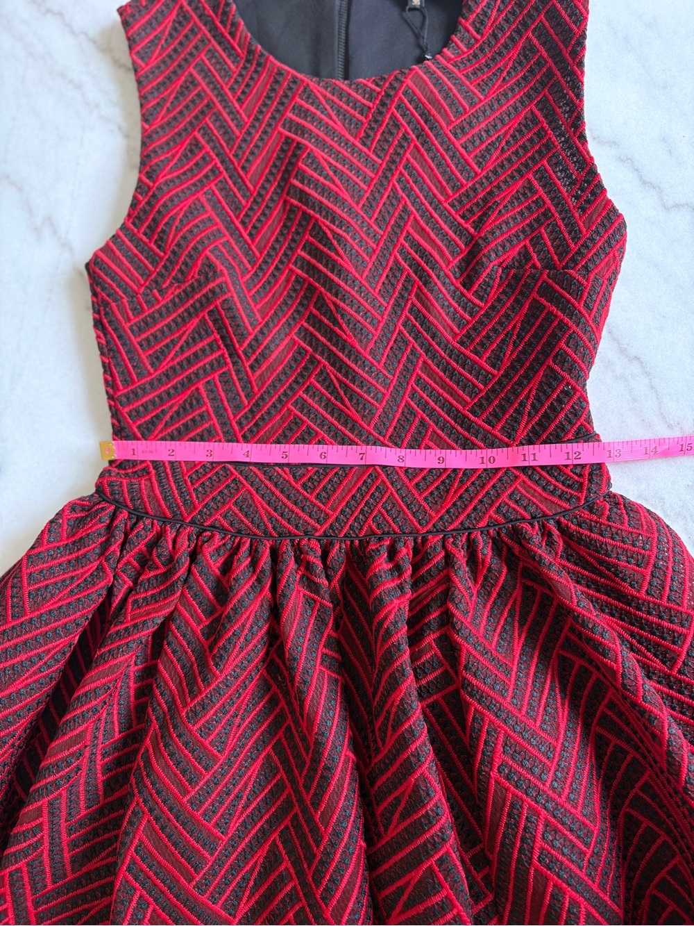 Maje Red and Black Textured Geometric Dress - Picture 5 of 9